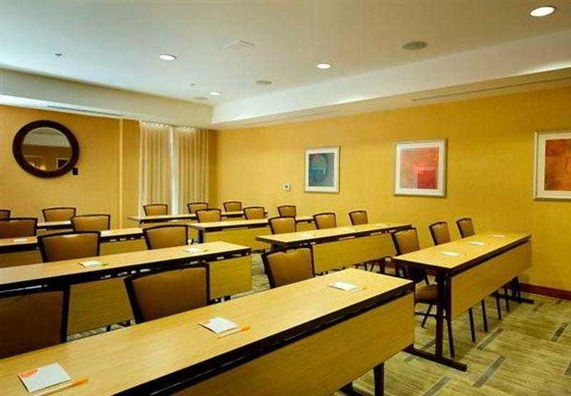 Courtyard By Marriott Atlanta Buford Mall Of Georgia Exteriör bild